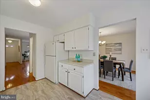 7847 Heatherton Ln, Rockville, MD 20854 - Photo 14