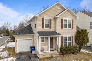 11203 Potomac Oaks Dr, Rockville, MD 20850 - Photo 2