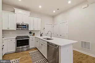 16126 Connors Wy, Rockville, MD 20855 - Photo 8