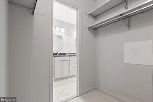 4 Hollyberry Ct, Rockville, MD 20852 - Photo 32