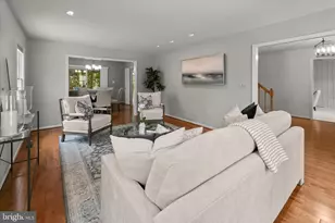 4 Hollyberry Ct, Rockville, MD 20852 - Photo 6