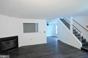 13850 Crosstie Dr, Germantown, MD 20874 - Photo 2