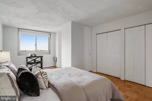 4601 N Park Ave N, Chevy Chase, MD 20815 - Photo 18