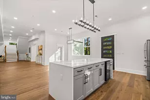 811 Sligo Creek Pkwy, Takoma Park, MD 20912 - Photo 4