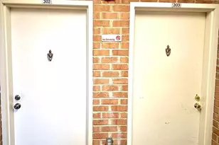 18334 Streamside Dr, Gaithersburg, MD 20879 - Photo 10