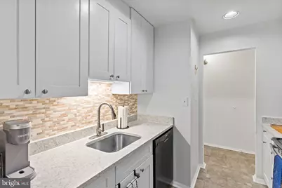 7925 Coriander Drive #303, Gaithersburg, MD 20879 - Photo 10