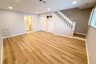10703 Hampton Mill Terrace, Rockville, MD 20852 - Photo 2