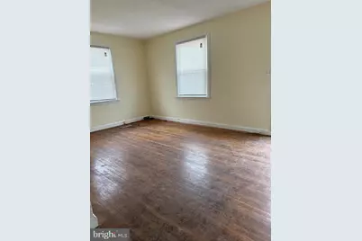 Crawford, Rockville, MD 20851 - Photo 2