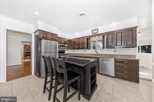 9504 Veirs Dr, Rockville, MD 20850 - Photo 10