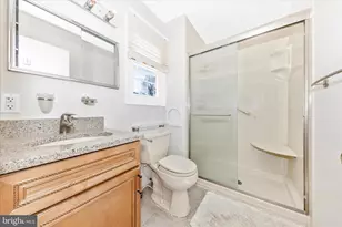 11806 Prestwick Rd, Potomac, MD 20854 - Photo 32