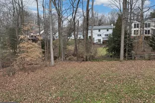 7819 English Way, Bethesda, MD 20817 - Photo 2