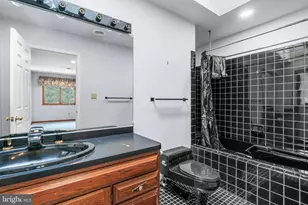 20901 Merle Dr, Gaithersburg, MD 20882 - Photo 32