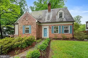 5222 Duvall Dr, Bethesda, MD 20816 - Photo 2