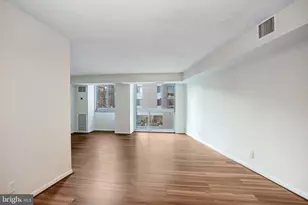 4601 N Park Ave, Chevy Chase, MD 20815 - Photo 4