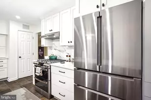 6904 Old Gate Ln, North Bethesda, MD 20852 - Photo 16