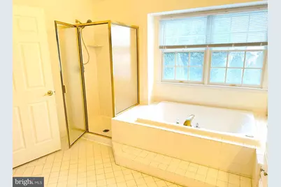 16402 Upbrook Court, Rockville, MD 20853 - Photo 18