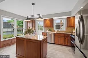 10028 Dellcastle, Gaithersburg, MD 20886 - Photo 12
