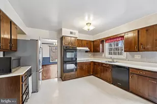 13724 Bridgewater Dr, Silver Spring, MD 20904 - Photo 22