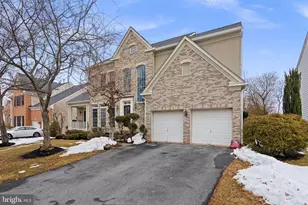 11525 Seneca Forest Cir, Germantown, MD 20876 - Photo 2
