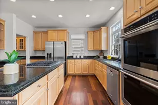 11525 Seneca Forest Cir, Germantown, MD 20876 - Photo 12