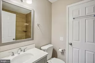 12901 Churchill Ridge Cir, Germantown, MD 20874 - Photo 10