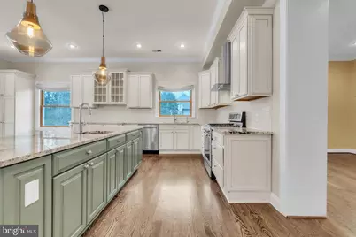 6415 Bradley Boulevard, Bethesda, MD 20817 - Photo 8