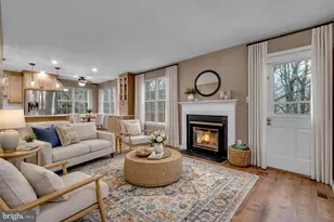 10603 Hunters Chase Ln, Damascus, MD 20872 - Photo 2