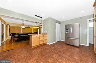 11412 Fairoak Dr, Silver Spring, MD 20902 - Photo 14