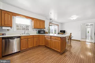 8709 Hawkins Creamery Rd, Gaithersburg, MD 20882 - Photo 10