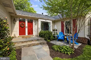 9201 Copenhaver Dr, Potomac, MD 20854 - Photo 4