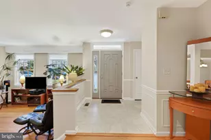 6 Bentridge Ct, Potomac, MD 20854 - Photo 2