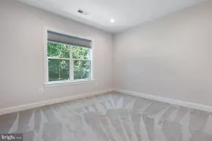 6405 Wilmett Rd, Bethesda, MD 20817 - Photo 36