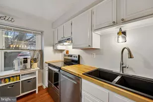 19117 Partridge Wood Dr, Germantown, MD 20874 - Photo 12