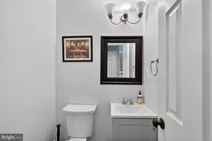 10200 Ridgeline Dr, Gaithersburg, MD 20886 - Photo 14