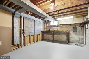909 First St, Rockville, MD 20850 - Photo 34