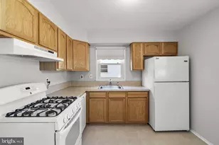 909 First St, Rockville, MD 20850 - Photo 12
