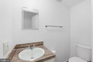 12721 Lincolnshire Dr, Potomac, MD 20854 - Photo 30