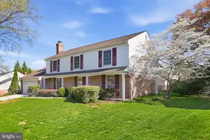 12721 Lincolnshire Dr, Potomac, MD 20854 - Photo 2