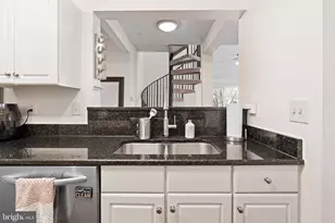 12901 Churchill Ridge Cir, Germantown, MD 20874 - Photo 8