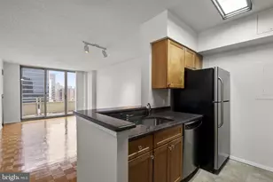 4801 Fairmont Ave, Bethesda, MD 20814 - Photo 12