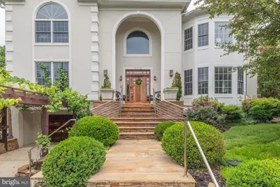 9715 Singleton Drive, Bethesda, MD 20817 - Photo 2