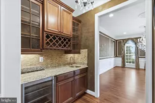 12600 Hill Creek Ln, Potomac, MD 20854 - Photo 32