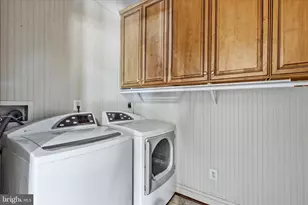 12600 Hill Creek Ln, Potomac, MD 20854 - Photo 50