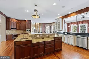 12600 Hill Creek Ln, Potomac, MD 20854 - Photo 28