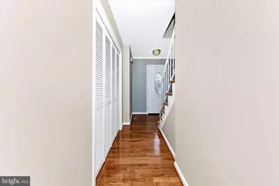 3 Pavilion Drive, Gaithersburg, MD 20878 - Photo 2