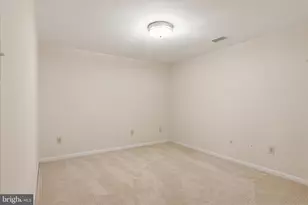 16 Maplewood Park Ct, Bethesda, MD 20814 - Photo 30