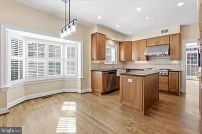 16 Maplewood Park Court, Bethesda, MD 20814 - Photo 6