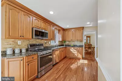 12608 Lincolnshire Drive, Potomac, MD 20854 - Photo 6