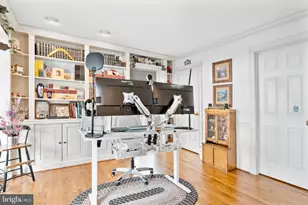 22109 Creekview Dr, Gaithersburg, MD 20882 - Photo 16