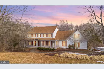 22109 Creekview Drive, Gaithersburg, MD 20882 - Photo 1